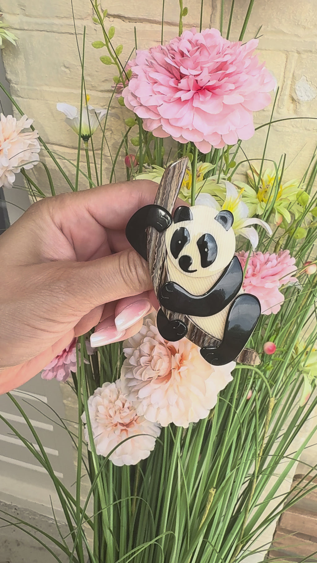 Lea Stein Panda op tak broche van rhodoid