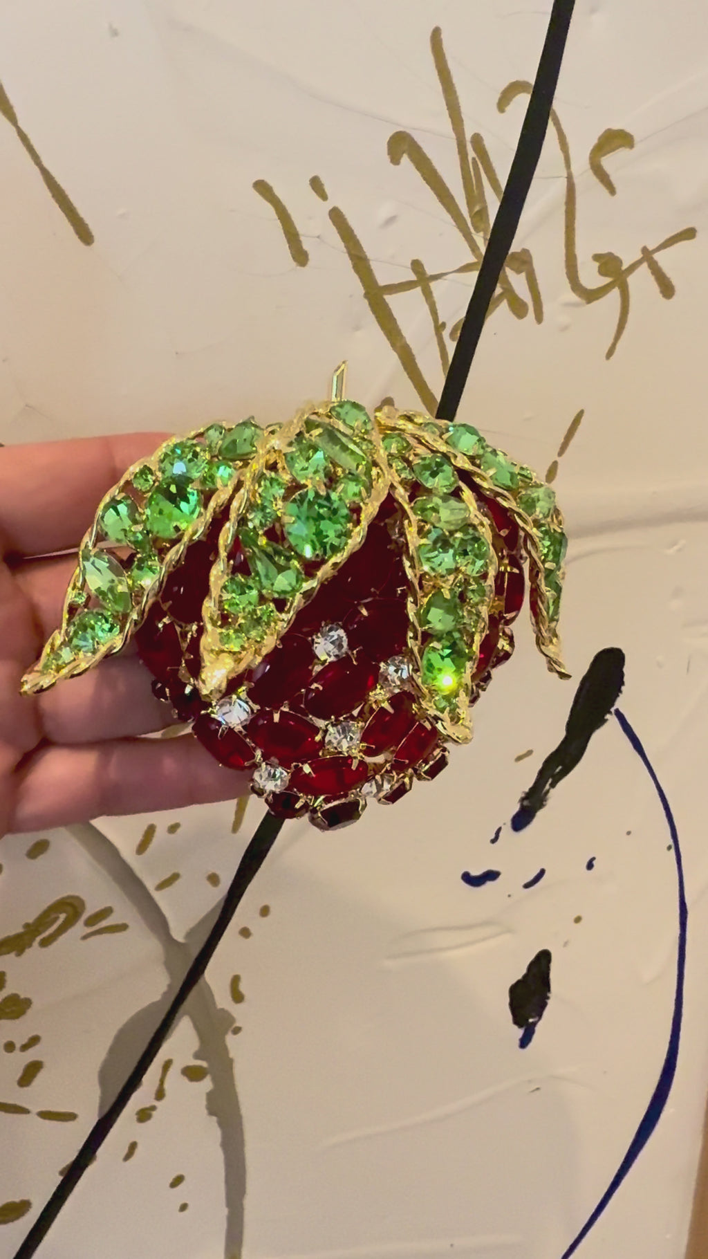 Moans Couture Aardbei-statementbroche