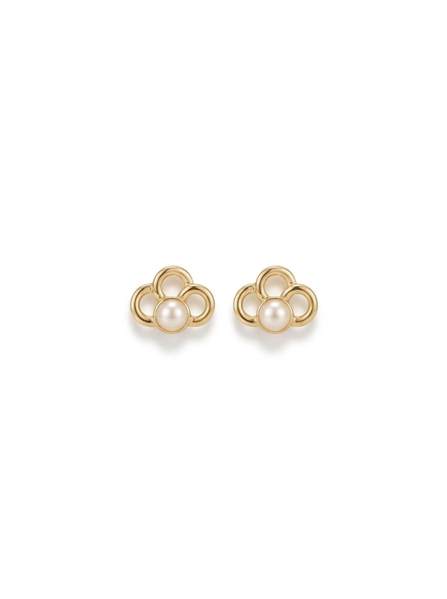 Star Clover Pearl Earrings
